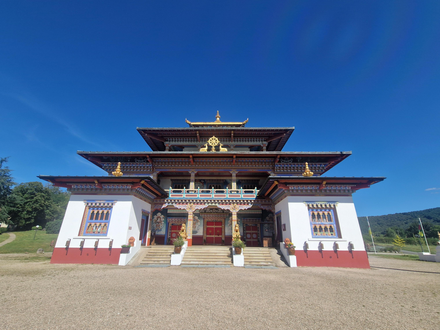 Temple Paldenshangpa à la Boulaye Temple Paldenshangpa à la Boulaye